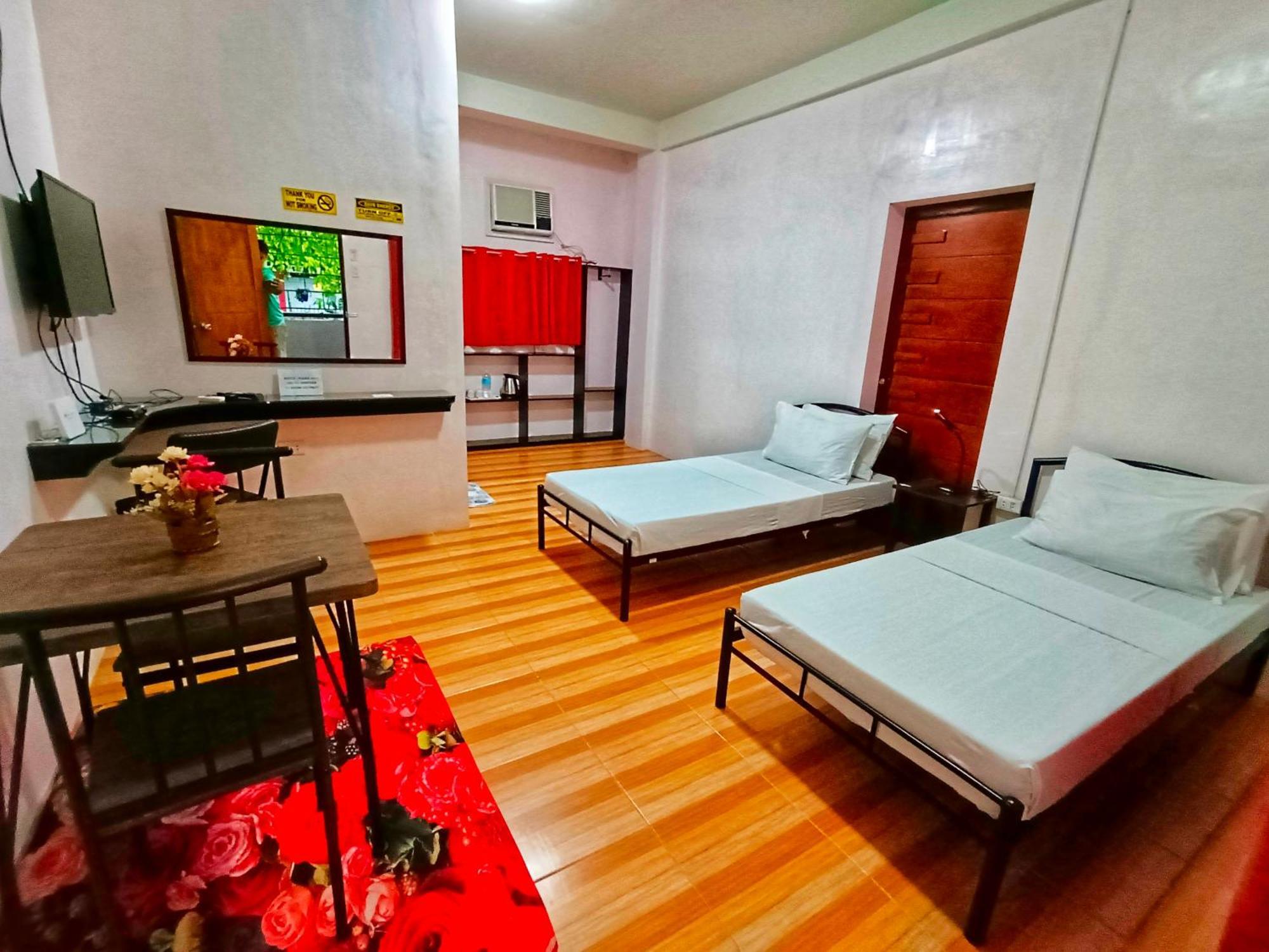 Monte Rio Gardens Bed & Breakfast Alaminos Exterior photo