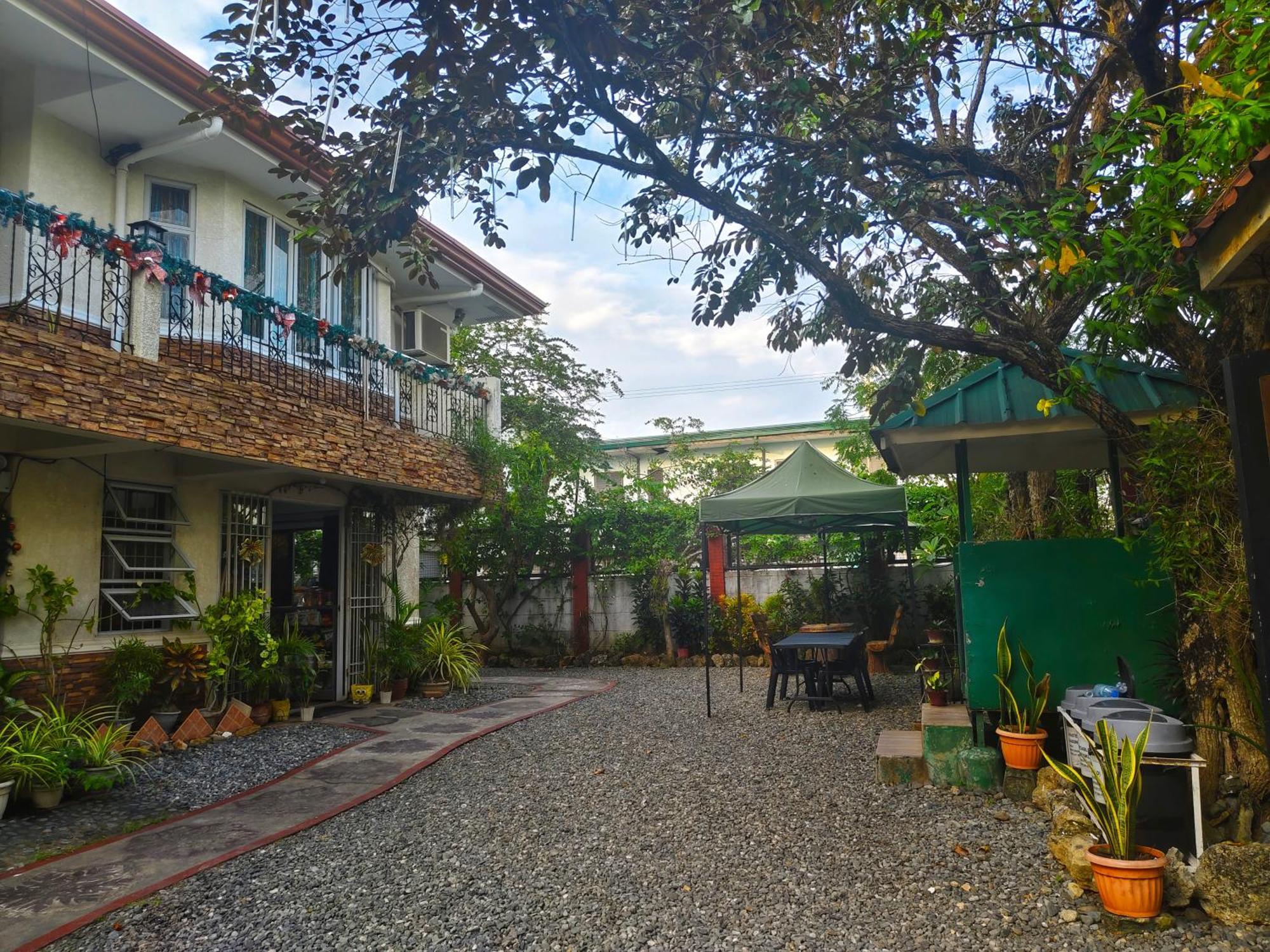 Monte Rio Gardens Bed & Breakfast Alaminos Exterior photo